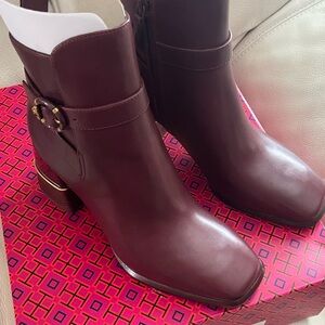 Elegant Burgundy Ankle Boots